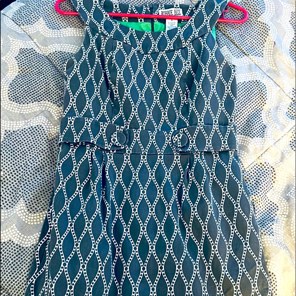 Robbie Bee Gray & White Pattern Sleeveless  Dress w/ Pockets